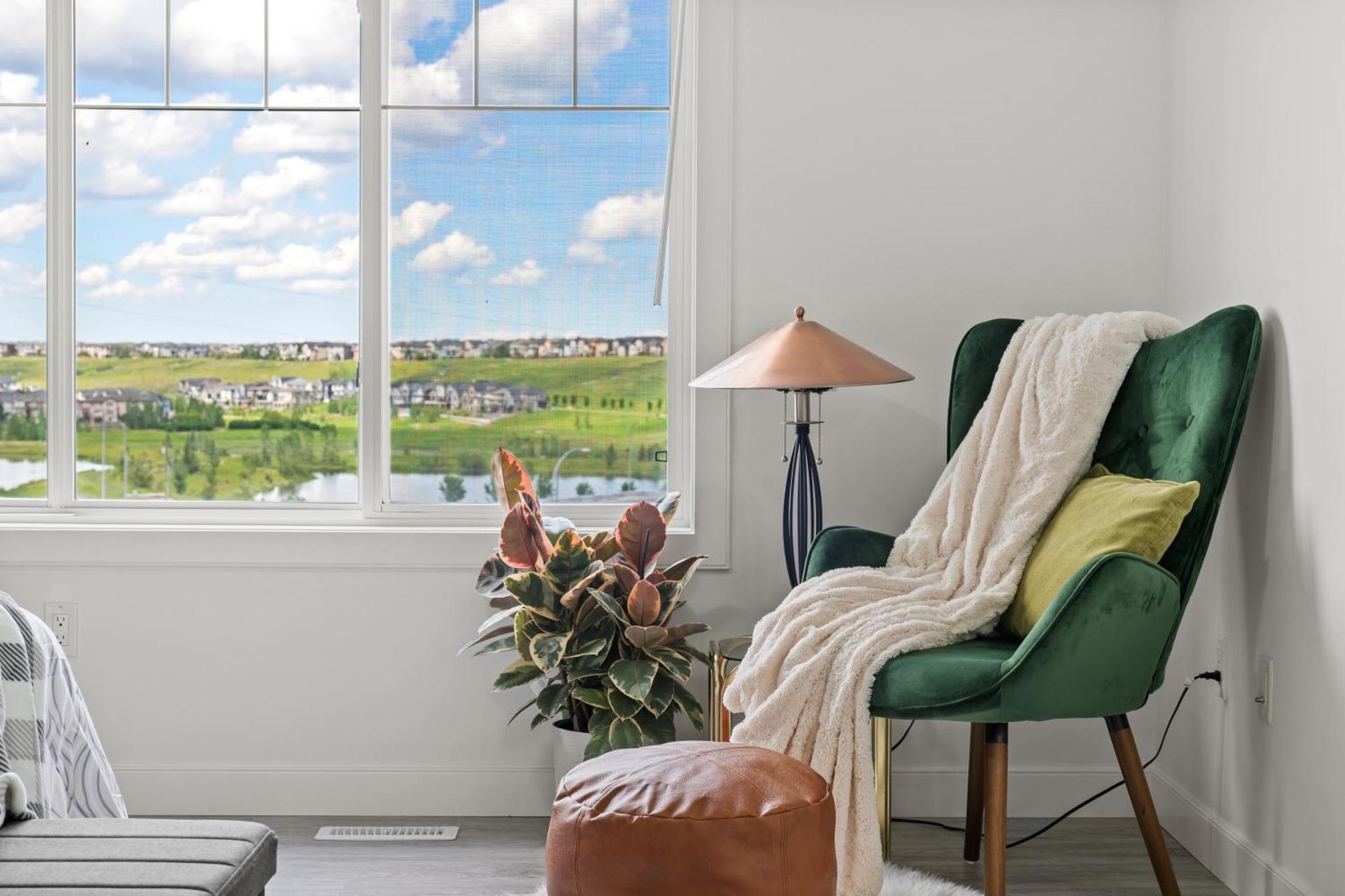 Luxury Lakeview Home - 2500Sqft Of Private Space With 5 Beds, 4 Bath, 2 Living Rooms, Kitchen, Ac, Jacuzzi, 18-Min To Airport, 20-Min To Downtown, 80-Min To Banff YYC 외부 사진