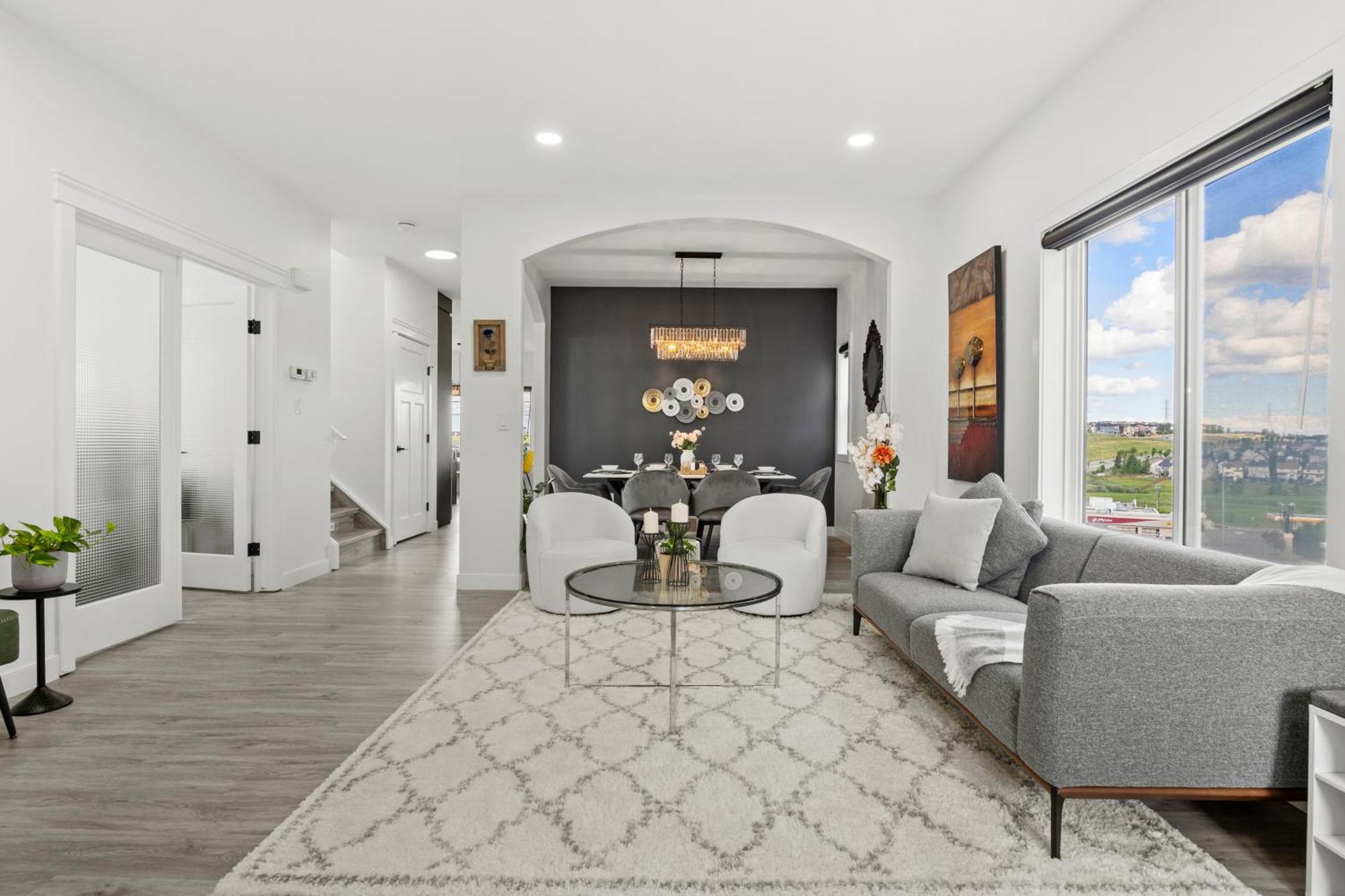 Luxury Lakeview Home - 2500Sqft Of Private Space With 5 Beds, 4 Bath, 2 Living Rooms, Kitchen, Ac, Jacuzzi, 18-Min To Airport, 20-Min To Downtown, 80-Min To Banff YYC 외부 사진