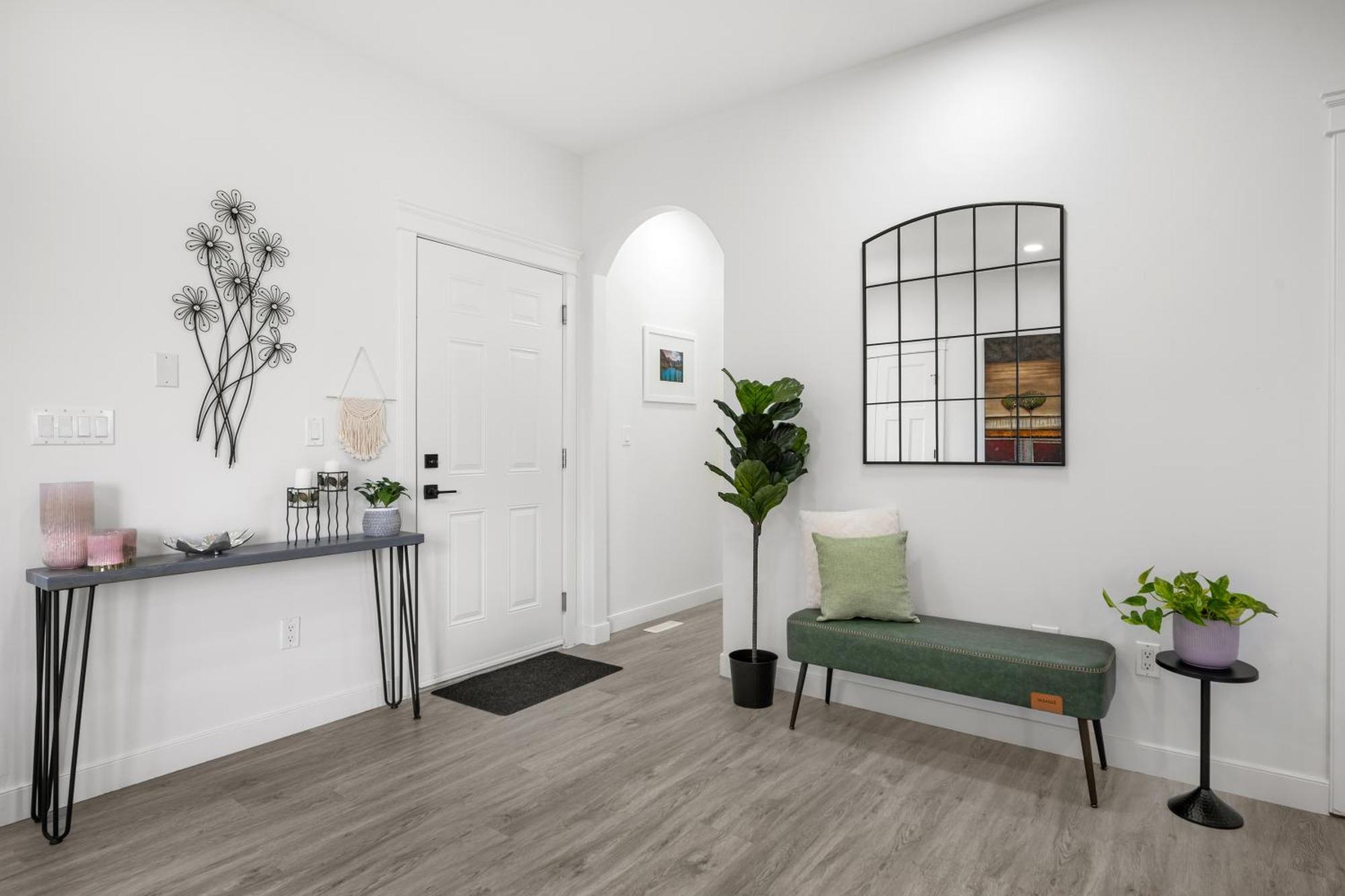 Luxury Lakeview Home - 2500Sqft Of Private Space With 5 Beds, 4 Bath, 2 Living Rooms, Kitchen, Ac, Jacuzzi, 18-Min To Airport, 20-Min To Downtown, 80-Min To Banff YYC 외부 사진