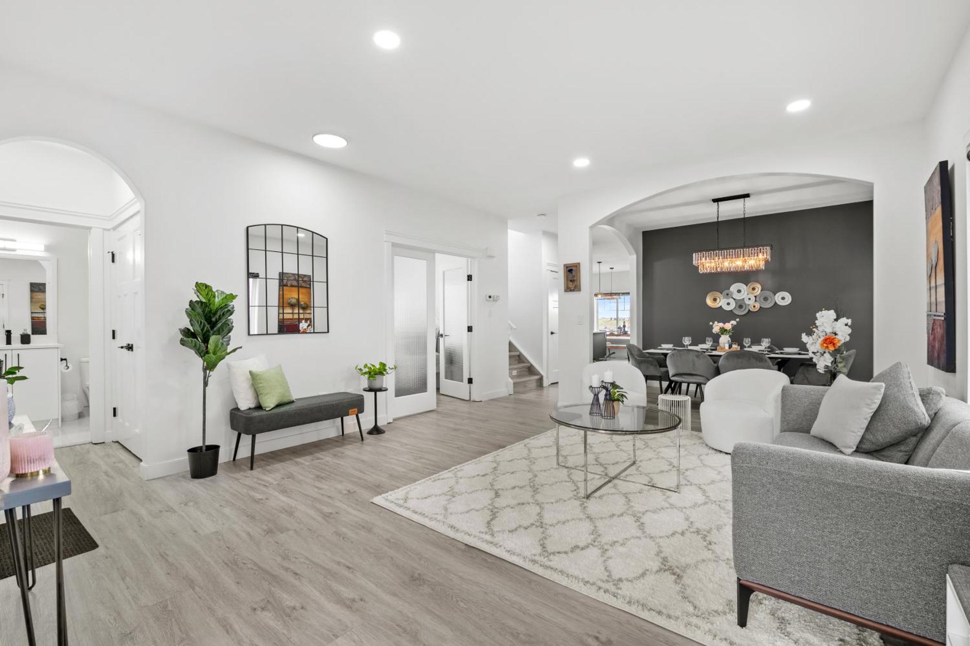 Luxury Lakeview Home - 2500Sqft Of Private Space With 5 Beds, 4 Bath, 2 Living Rooms, Kitchen, Ac, Jacuzzi, 18-Min To Airport, 20-Min To Downtown, 80-Min To Banff YYC 외부 사진